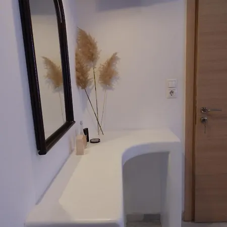 Апартаменты Surfer Studios Микри-Вигла