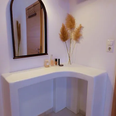 Surfer Studios Микри-Вигла